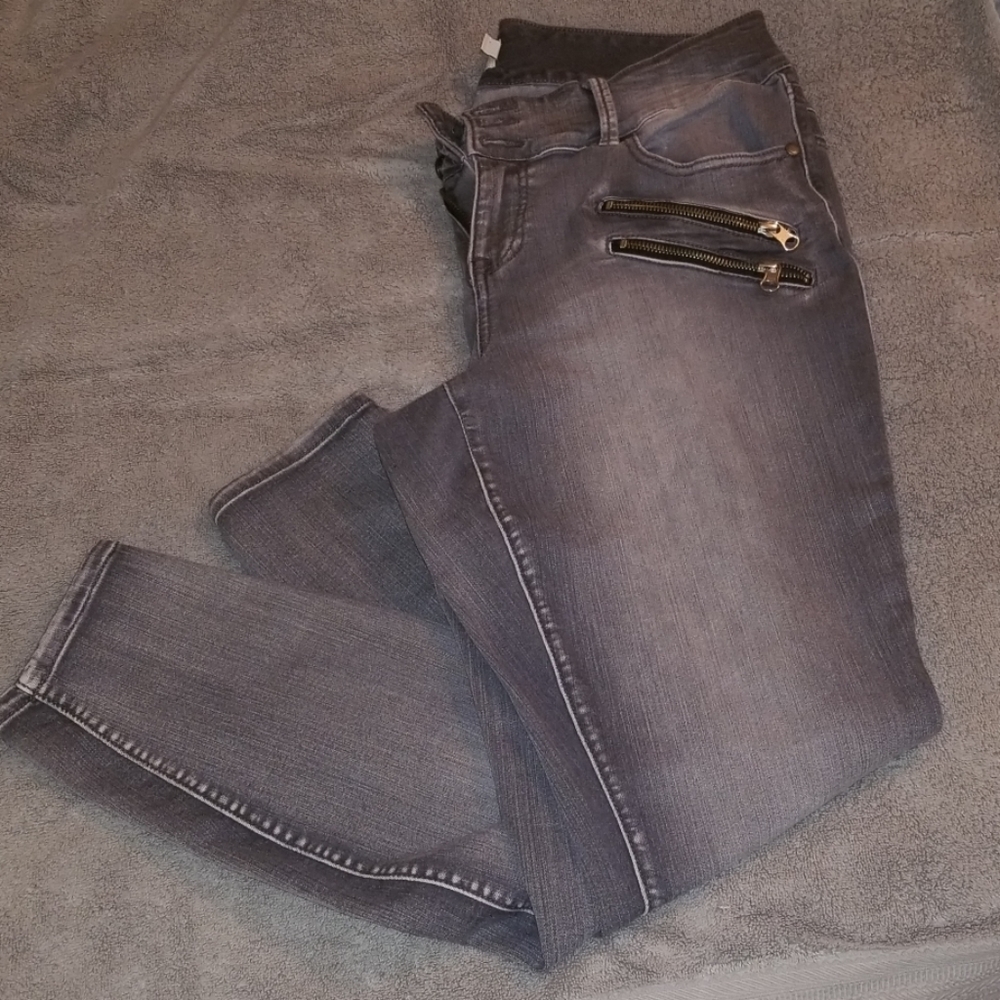 Grey jeggings